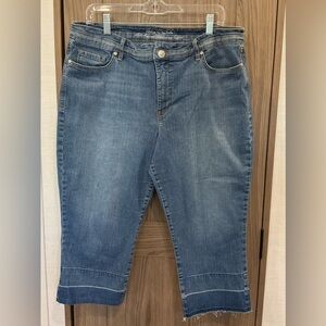Gloria Vanderbilt All Around Slimming Effect Capri Jeans Size 16